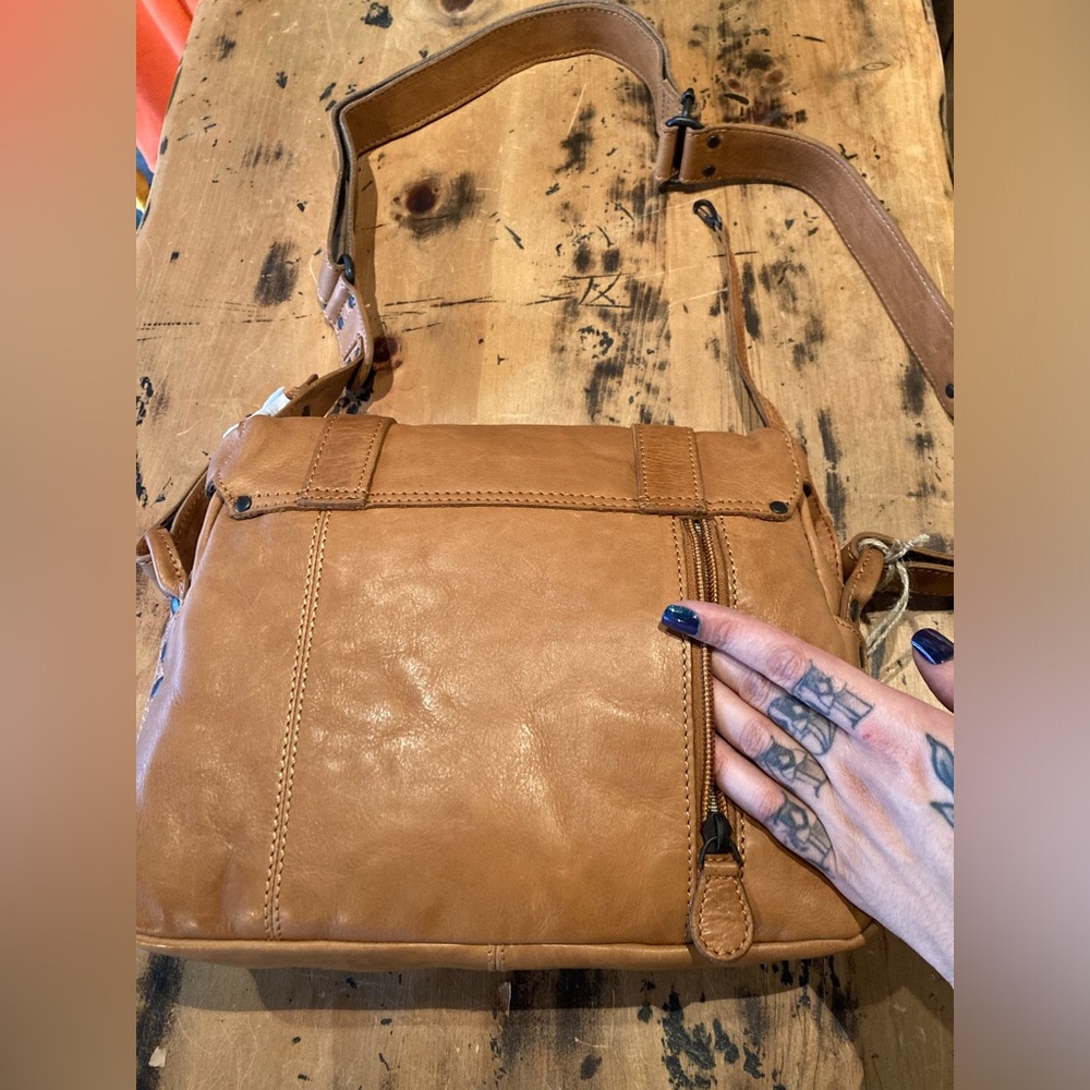 Miss Applepie - Caramel | Postbag | Aunts & Uncles - Picture 11 of 12